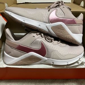 Nike women’s legend essential two training shoe